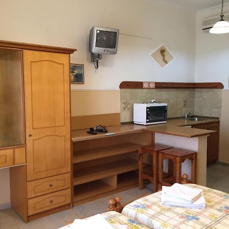 Eleni Apartments Arillas  Eksteriør bilde
