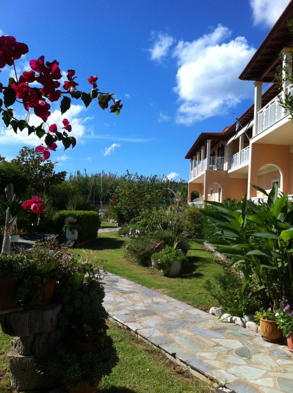 Eleni Apartments Arillas  Eksteriør bilde